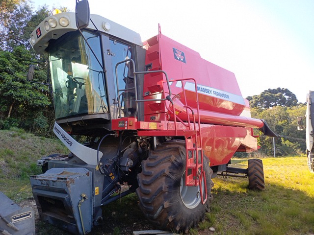Massey Ferguson MF32 2011 – Funcionando