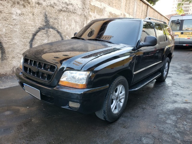 CHEVROLET – BLAZER COLINA 4x4 | 2005/2005 | DIESEL | PRETA – FUNCIONANDO